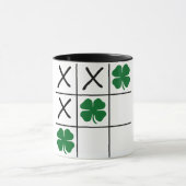 Kleeblatt Tic Tac Toe Tasse (Zentrum)