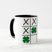 Kleeblatt Tic Tac Toe Tasse (Vorderseite Links)
