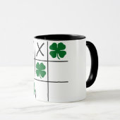 Kleeblatt Tic Tac Toe Tasse (VorderseiteRechts)