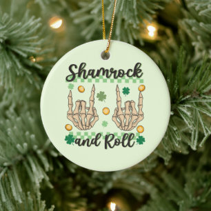 Kleeblatt- und Roll-Skelett Keramik Ornament
