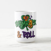 Kleeblatt und Roll St. Patrick's Day Kaffeetasse (Mittel)