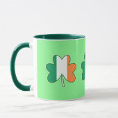 Kleeblätter für die Farbe irischer Flaggen Tasse (Links)