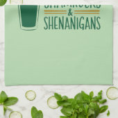 Kleeblätter & Schabernack: St. Patrick's Day Desig Geschirrtuch (Gefaltet)