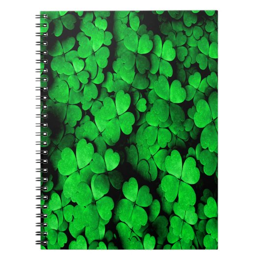 Kleeblätter und Herz St. Patrick's Day Green Notizblock (Vorderseite)
