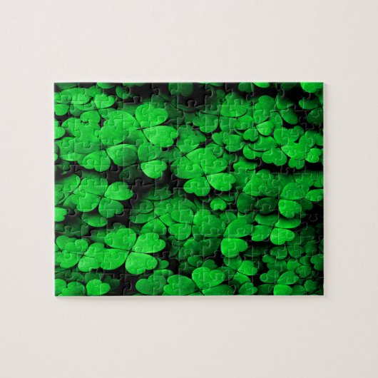 Kleeblätter und Herz St. Patrick's Day Green Puzzle (Horizontal)