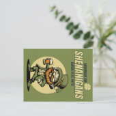 Kleeblätter und Shenanigans St. Patrick's Day Postkarte (Stehend Vorderseite)