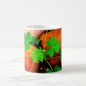 Kleeblätter und Steine Kaffeetasse (Mittel)