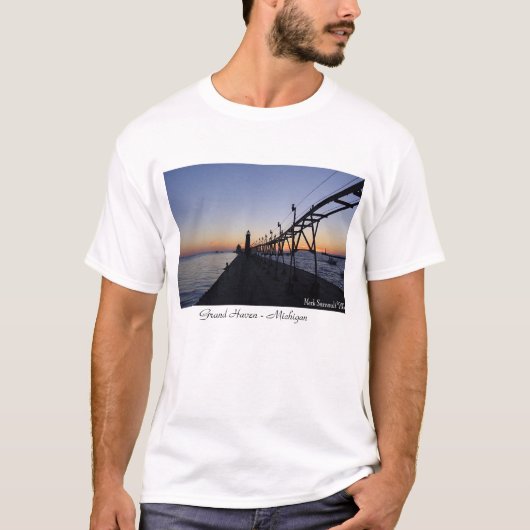 Kleid - großartiger Hafen - Michigan T-Shirt (Vorderseite)