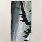 Kleidung an einem Baumstrandtuch Strandtuch (Vorderseite)