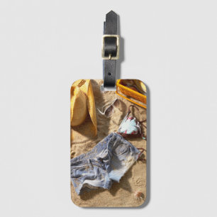 Kleidung verlassen hinten auf Strand Gepäckanhänger