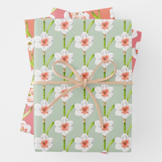 Kleidungsstücke auf einem Set aus Umschlagpapier ( Geschenkpapier Set (Beispiel)