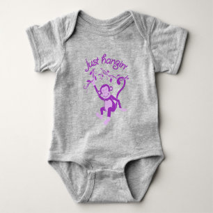 Kleine Babybekleidung für den Affen Baby Strampler