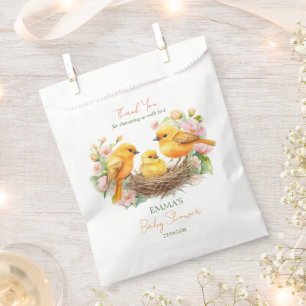 Kleine Birdie Schlüpfen bald Frühlingshaube Geschenktütchen