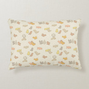 Kleine Birdies und Federn auf beige - Muster. Dekokissen