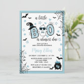 KLEINE BOO BLUE HALLOWEEN BABY DUSCHE EINLADUNG (Stehend Vorderseite)