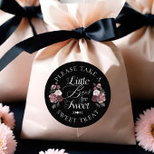 Kleine Boos sind süße gotische Wasserfarben Floral Runder Aufkleber