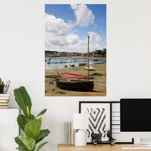 Kleine Boote | Ploumanac'H, Frankreich Poster (Heimbüro)