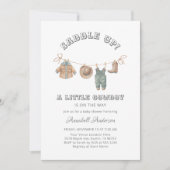 Kleine Cowboy Boy Babydusche anziehen Einladung (Vorderseite)