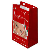 Kleine Custom Red Merry Weihnachtsgeschenktaschen Geschenktüte (Vorderseite Schrägansicht)