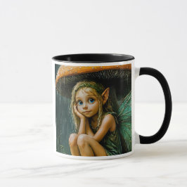 Kleine Fee im Regen, die von einem Pilz beherbergt Tasse