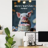 Kleine Ferkelmilch auf einem Geburtstagskuchen Poster (Heimbüro)