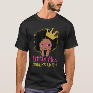 Kleine Frau Kindergarten Erster Tag von Hallo Kind T-Shirt