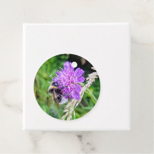 Kleine Geste – Geschenkanhänger mit Hummelmotiv (Beispiel)