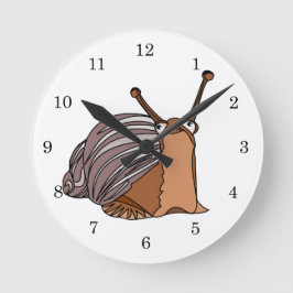 Kleine glückliche Schnecke Runde Wanduhr