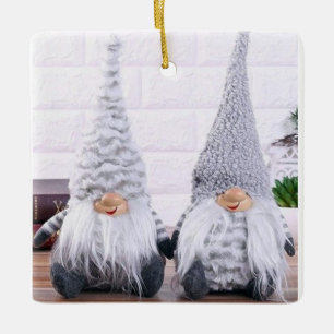 *KLEINE GNOMES* CHRISTMAS ORNANATION KERAMIKORNAMENT