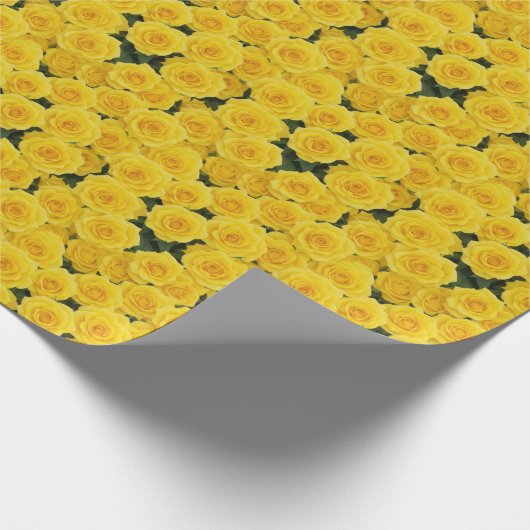 Kleine, hellgelbe Rosen Geschenkpapier (Ecke)
