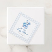 Kleine Herzen Blau Gingham Teddy Bär Baby Shower Geschenkanhänger (Beispiel)