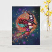 Kleine Hexe auf dem Zimmer mit ihrer Katze Karte (Gelbe Blume)