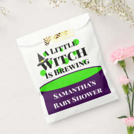 Kleine Hexe ist die Halloween-Kinderdusche brauen Geschenktütchen