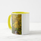 Kleine Kiesstrasse mit Herbstfarbe Tasse (Vorderseite Links)