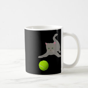 Kleine Kleinigkeit mit einer Tennisball Katze Kaffeetasse
