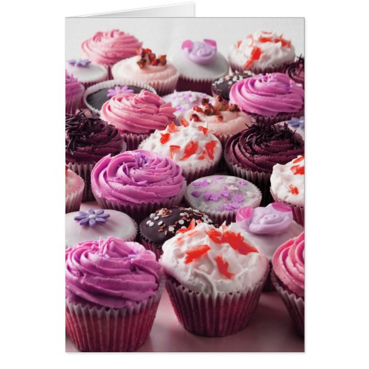 Kleine Kuchen, gerade gebacken und gefroren (Vorne)