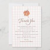 Kleine Kürbis-Gingham-Baby-Shower-Dankeskarten (Vorderseite)