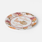 Kleine Kürbis-Teller Unser kleiner Kürbis ist zwei Pappteller (Schrägansicht)