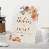 Kleine Kürbisbabys sind eine süße Babydusche Sockelschild (In SItu)