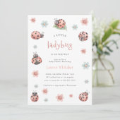 Kleine Ladybug ist auf dem Weg zur Girl Baby Dusch Einladung (Stehend Vorderseite)