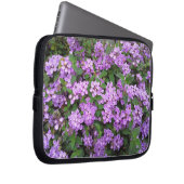 Kleine lila Blumen Laptopschutzhülle (Vorne Rechts)