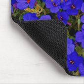 Kleine lila Blumen Mousepad (Ecke)