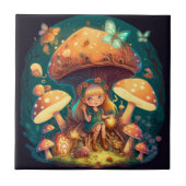 Kleine Mädchen-Elfe unter Pilzen Fliese (Vorderseite)