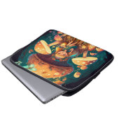 Kleine Mädchen-Elfe unter Pilzen Laptopschutzhülle (Vorne Knopf)