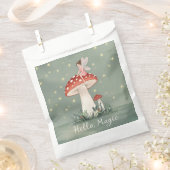 Kleine Märchen, auf Pilzen gekrönt und glühend Geschenktütchen (Ausgeschnitten)