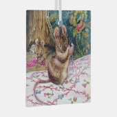 Kleine Maus Threading a Nadel Ornament Aus Glas (Vorderseite Rechts)