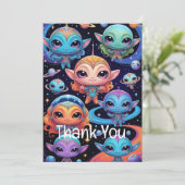 Kleine mehrfarbige Außerirdischen im Weltraum Dankeskarte (Stehend Vorderseite)