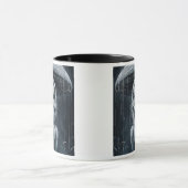 Kleine melancholische Fee im Regen. Tasse (Zentrum)