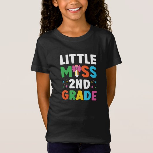 Kleine Miss 2. Grade Typografy School T-Shirt (Vorderseite)