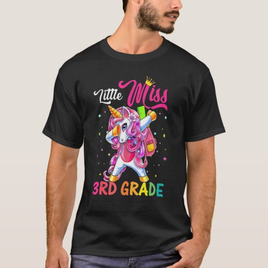 Kleine Miss 3. Grade Dabbing Einhorn zurück zum Sc T-Shirt (Vorderseite)